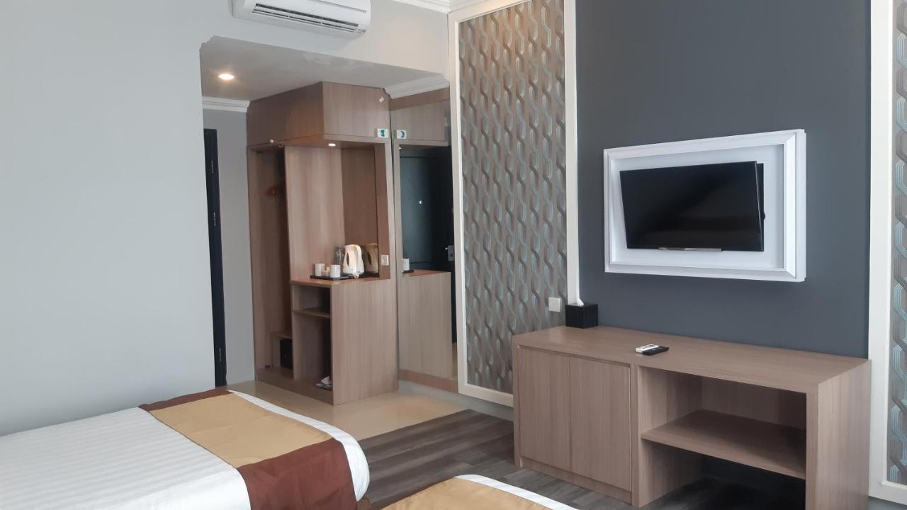 Luminor Hotel Palembang By Wh Free Massage 10 Minutes Exterior photo